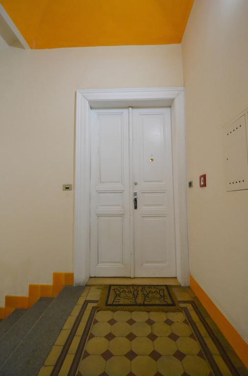Cozy Flat By The Astronomical Clock Prague Exterior photo