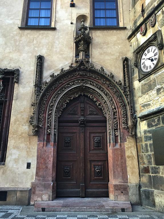 Cozy Flat By The Astronomical Clock Prague Exterior photo