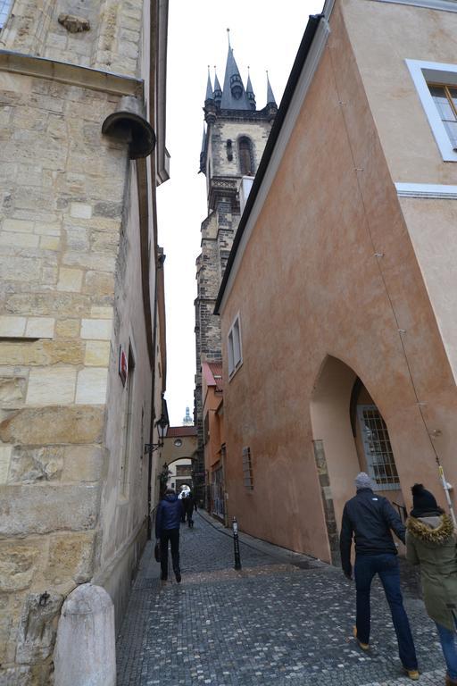 Cozy Flat By The Astronomical Clock Prague Exterior photo