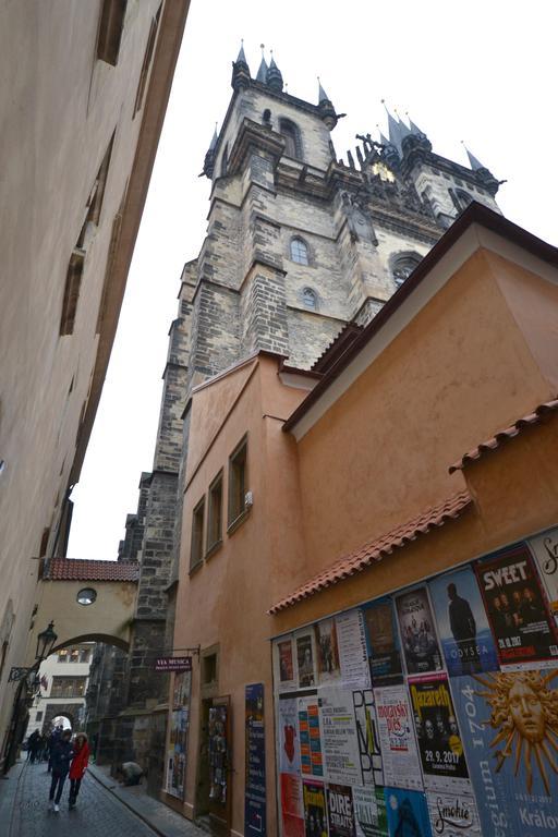 Cozy Flat By The Astronomical Clock Prague Exterior photo