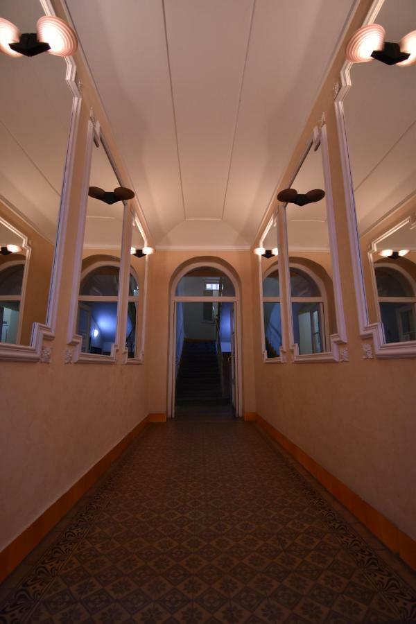 Cozy Flat By The Astronomical Clock Prague Exterior photo